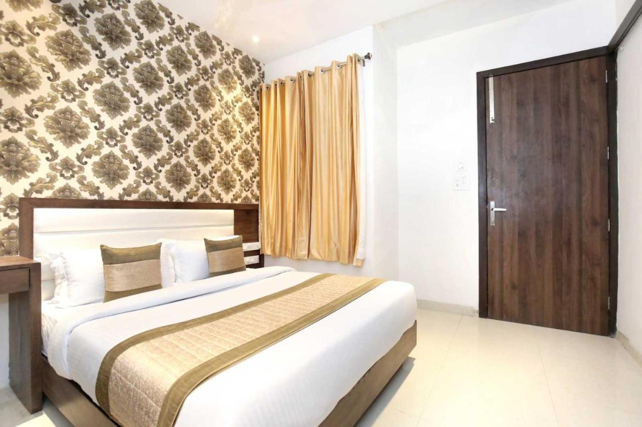 Hotel O Grand Star Amritsar Exterior foto