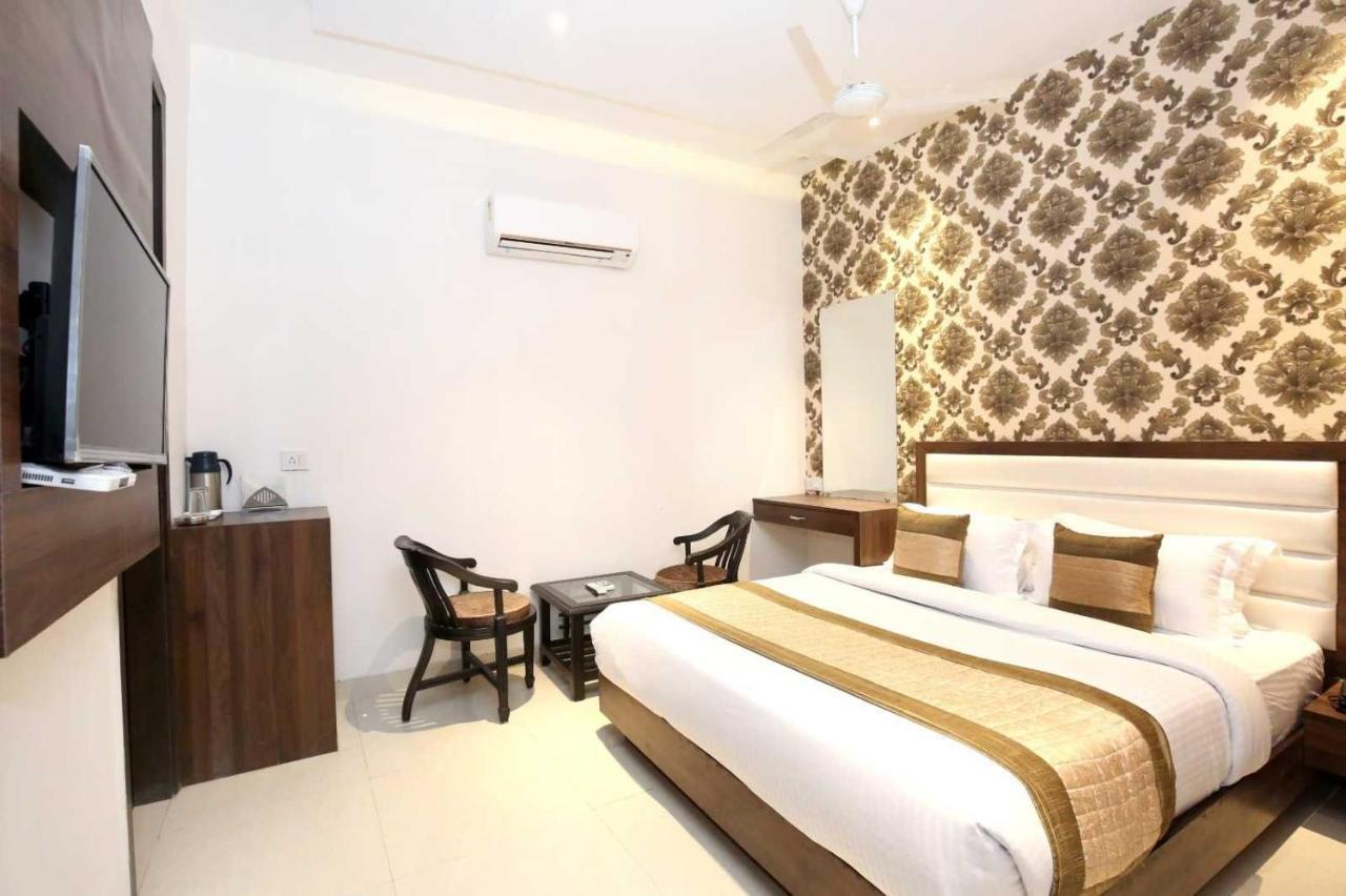 Hotel O Grand Star Amritsar Exterior foto